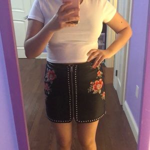 American Eagle embroidered Leather mini skirt